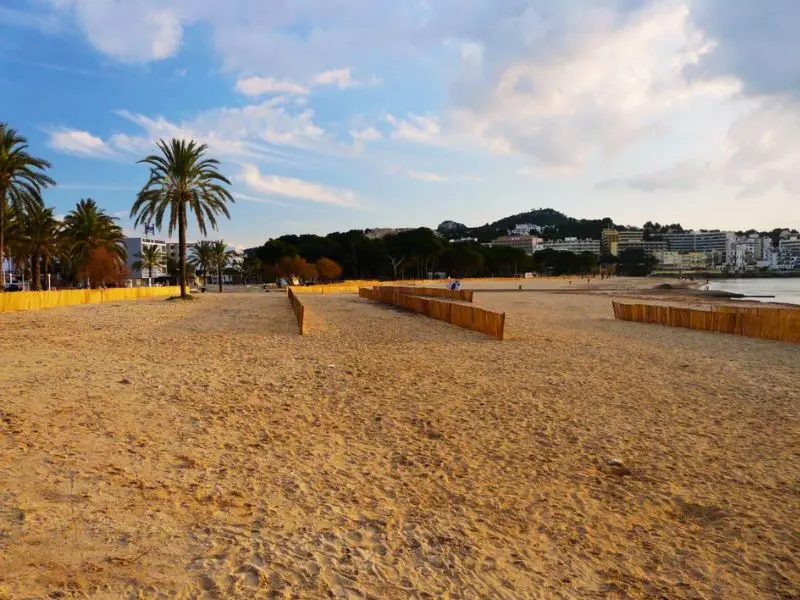 breiter Strand in Santa Ponsa