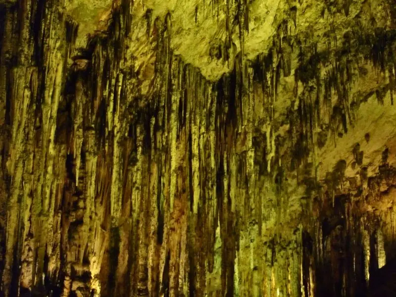 Tropfsteine in den Coves d'Arta Mallorca