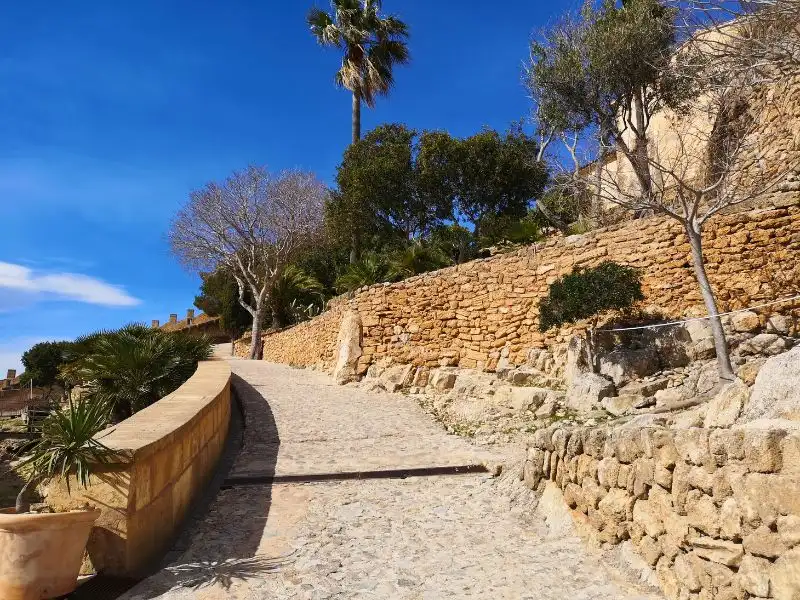 Weg im Castell Capdepera