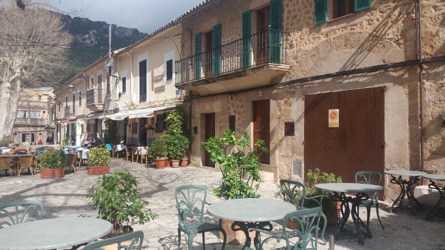 Valldemossa Plaza Cartuja Klostervorplatz