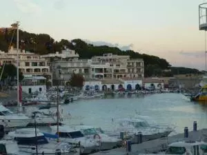 mallorca-hafen Hafen in Abenddämmerung auf Mallorca