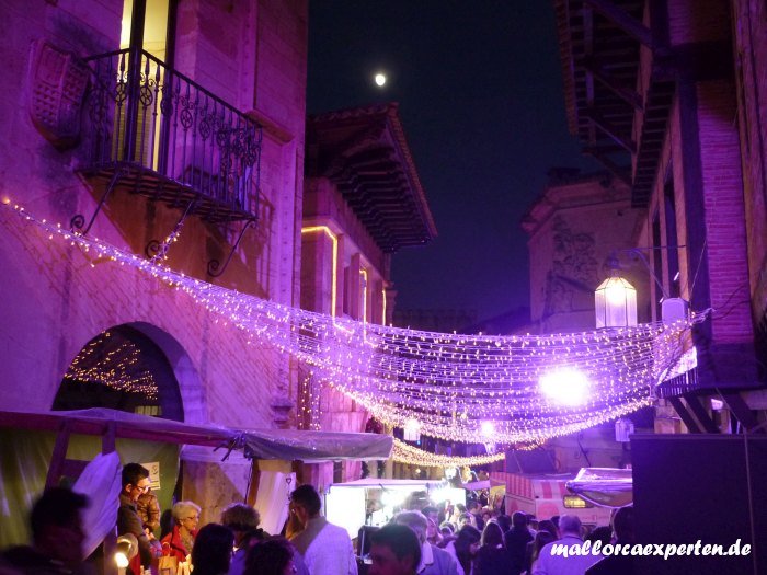 Weihnachtsmarktstände in Palma