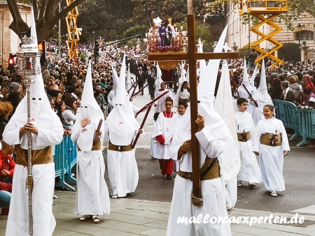 Ostern Mallorca Prozessionen