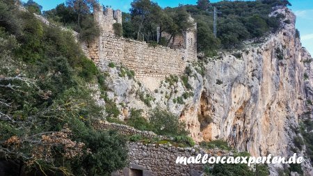 Castell Alaro Burg